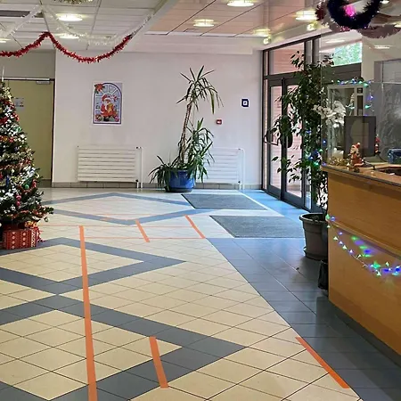 Kyriad Direct Centre Монтобан