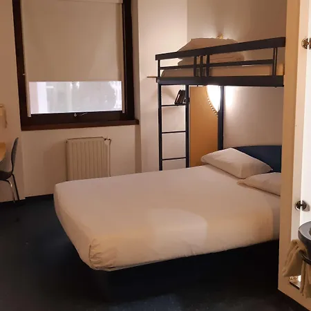 Kyriad Direct Centre 2* Монтобан