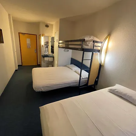 Villenouvelle Anciennement Kyriad Direct Hotel 2*