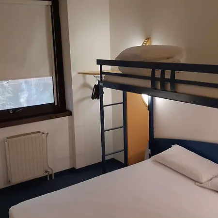 Kyriad Direct Centre Отель