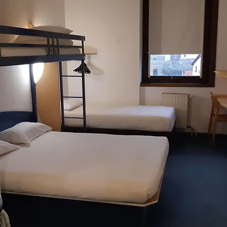 Kyriad Direct Centre Отель