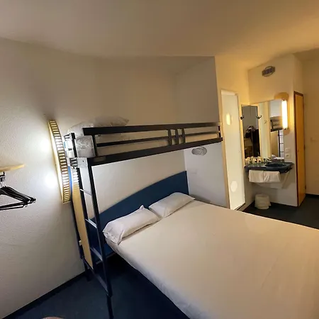 Kyriad Direct Centre 2* Монтобан