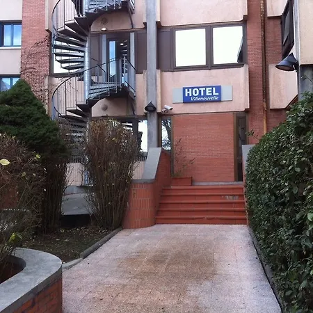 Villenouvelle 2*