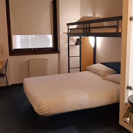 Hotel Villenouvelle 2*