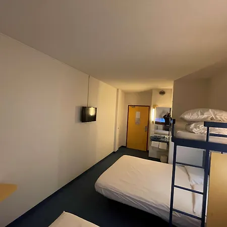 Kyriad Direct Centre Montauban