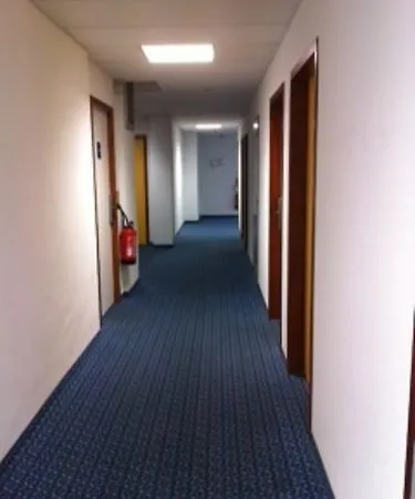 Kyriad Direct Centre Montauban