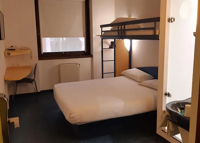 Villenouvelle Anciennement Kyriad Direct 2* Монтобан